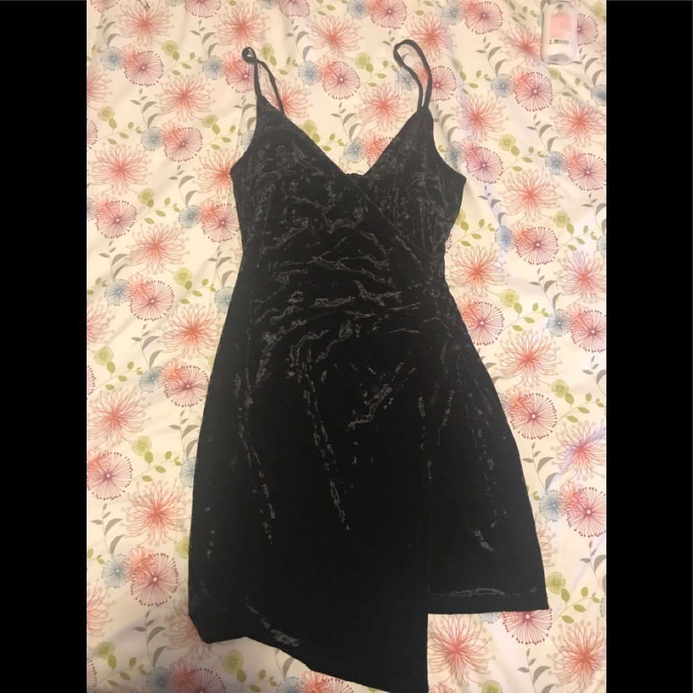 Little black cocktail 🍸 dress